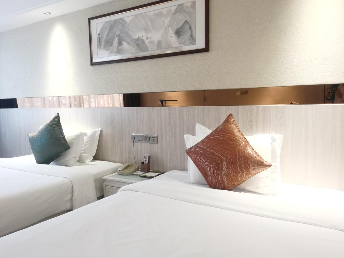 Paco Hotel Tianhe Coach Terminal Metro Satation Guangzhou-Free Shuttle Bus For Canton Fair Exteriér fotografie