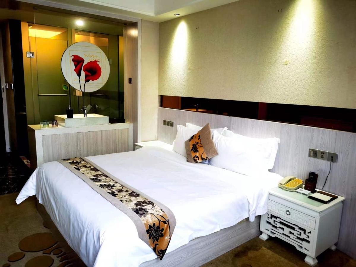 Paco Hotel Tianhe Coach Terminal Metro Satation Guangzhou-Free Shuttle Bus For Canton Fair Exteriér fotografie