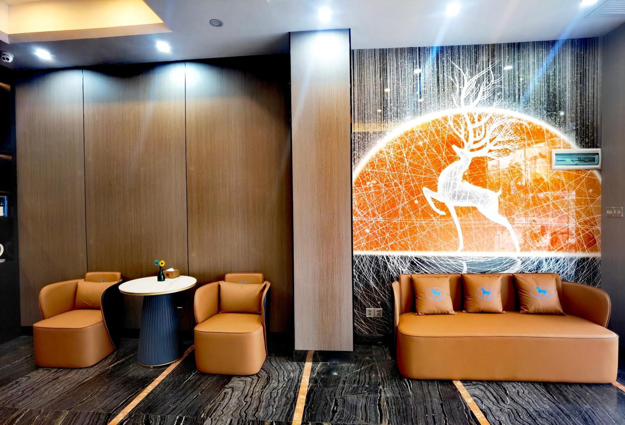 Paco Hotel Tianhe Coach Terminal Metro Satation Guangzhou-Free Shuttle Bus For Canton Fair Exteriér fotografie