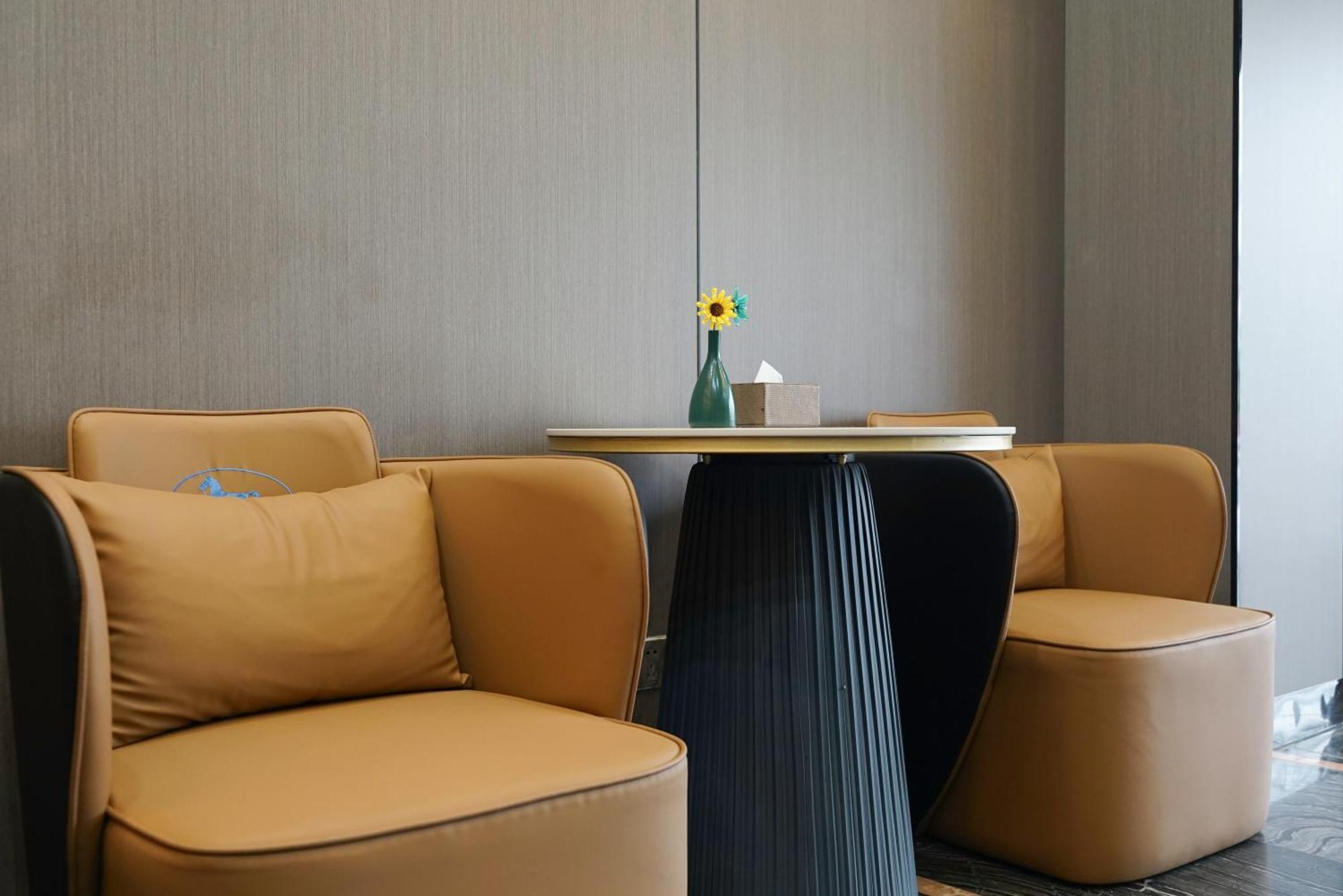 Paco Hotel Tianhe Coach Terminal Metro Satation Guangzhou-Free Shuttle Bus For Canton Fair Exteriér fotografie